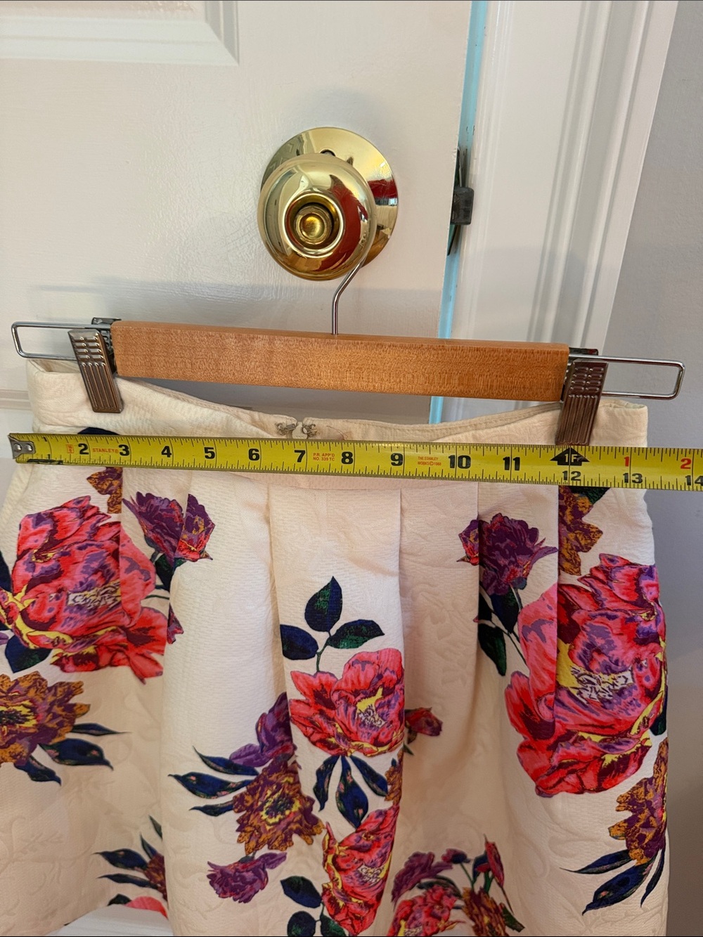 Ivory Floral Jacquard Fit & Flare Skirt – Bold Rose Print Size Small - Picture 5 of 12